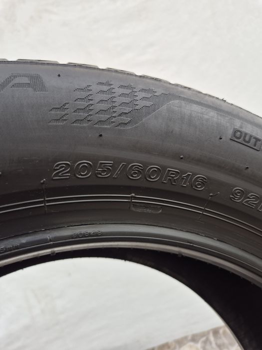 2бр 205 60 16 Bridgestone летни 23г