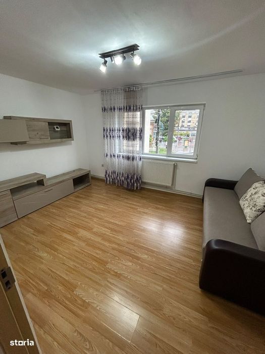 De vanzare apartament cu 2 camere, etajul 1, pe Bd. Roman Musat 67000e