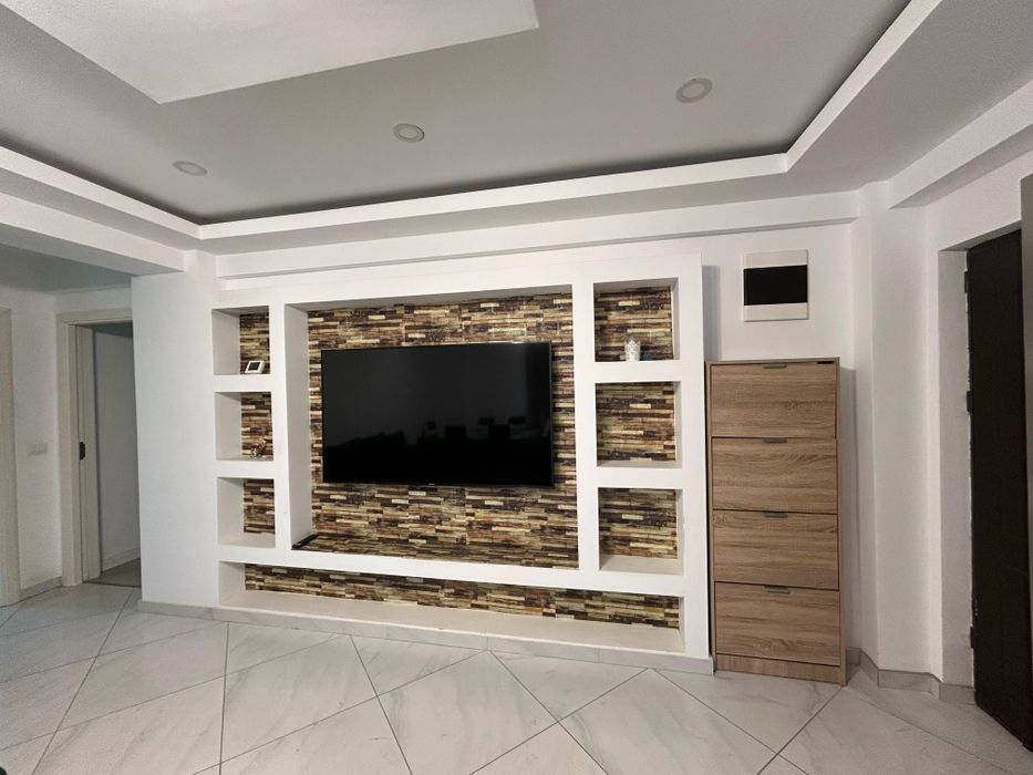 Inchiriez Apartament 3 camere zona Bucium