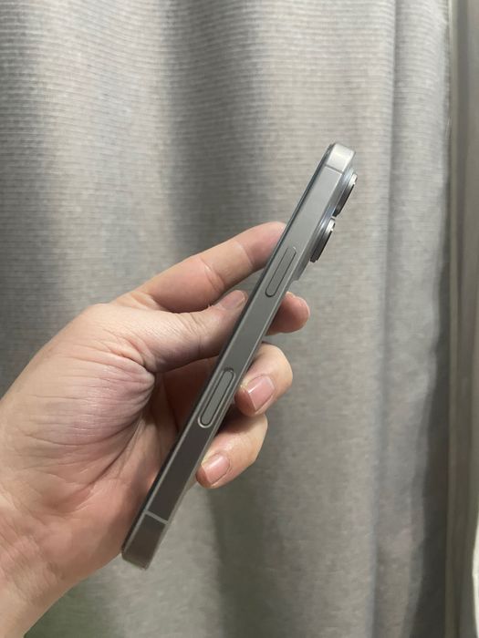 продаю айфон 16про 256гб