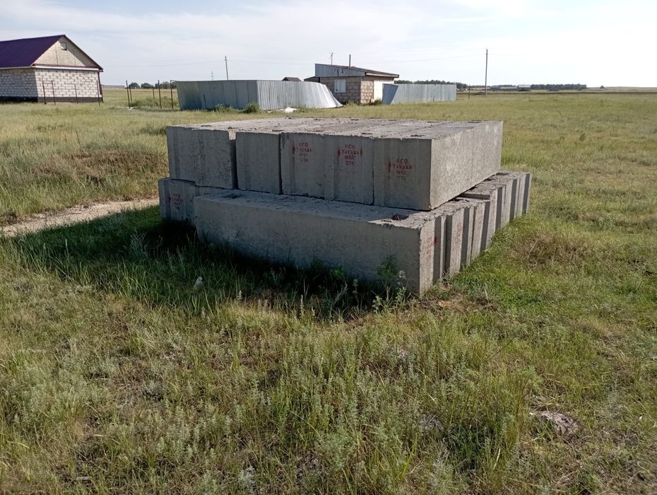 Продам участок с фундаментные блоки дёшево