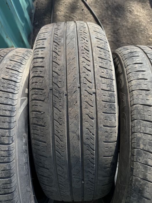 Комплект летних шин 235/55 R19