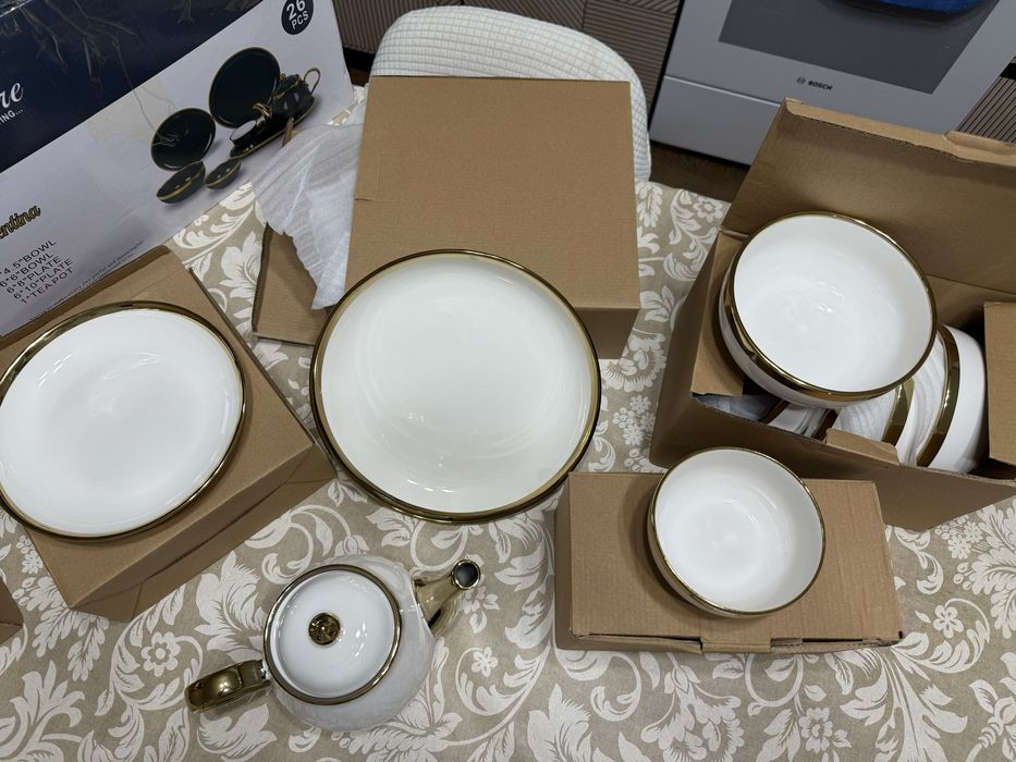 Продам чайно столовый сервиз