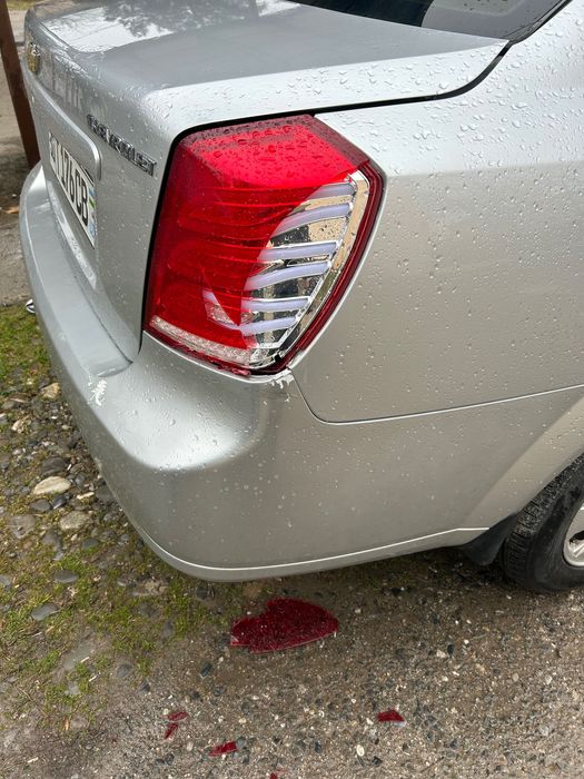 Лассети стоп фара чап тарафи яхши онг тарафи синган