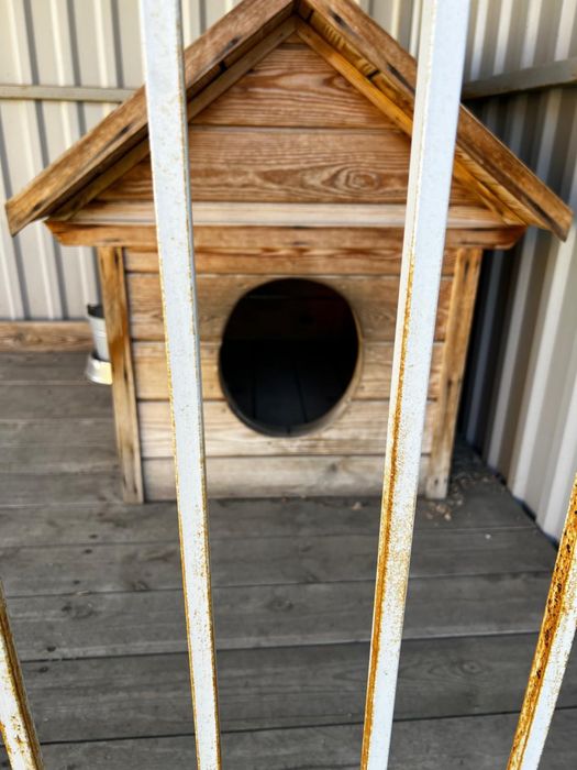 Продам вольер с будкой