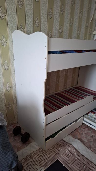 Двухъярусная детская кровать