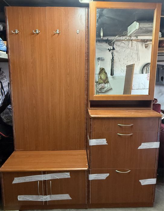 Продаю гарнитур в прихожую