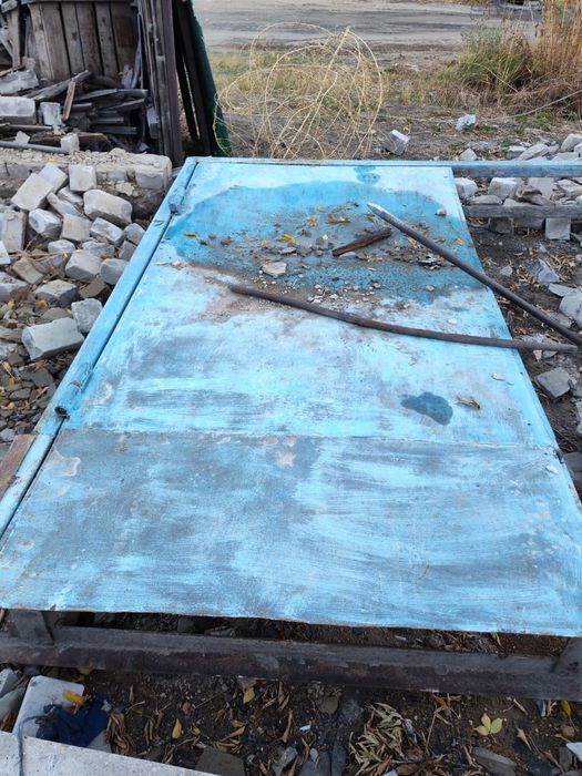 Продам металлические ворота