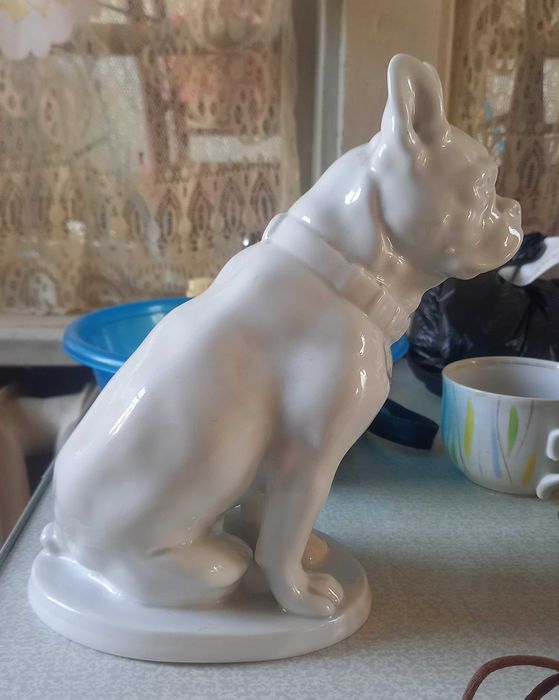 Фарфоровая Статуэтка собаки породы боксер
