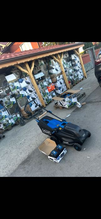 Акумулаторната косачка 380mm Scheppach плюс две батерии зарядно