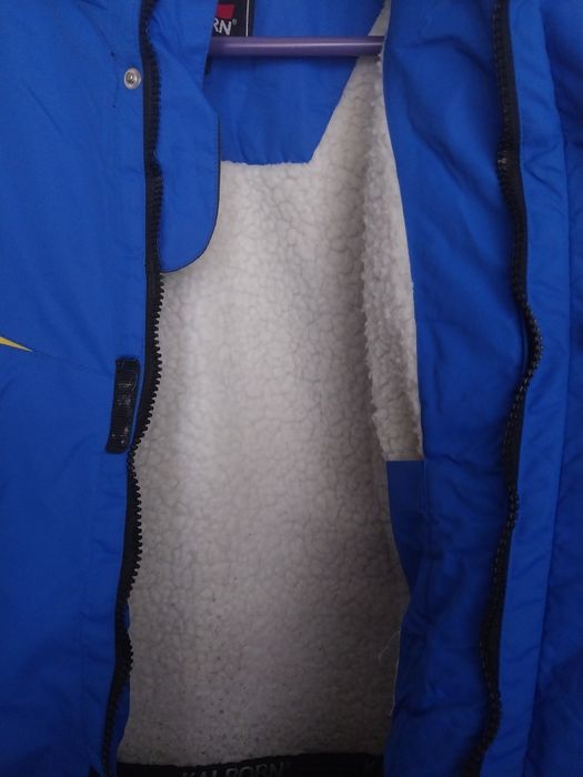 Куртка зимняя на мальчика.