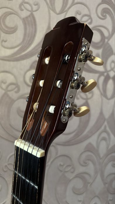 HOHNER классикалық гитарасы сатылады