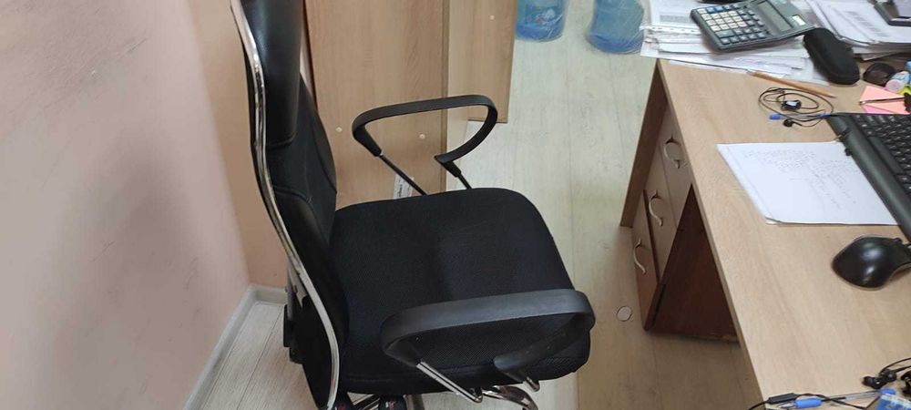 Продам офисное кресло