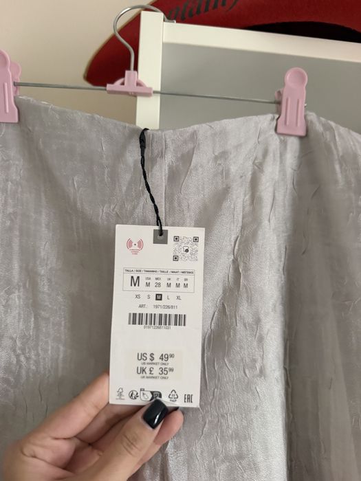 Льяные новые брюки ZARA