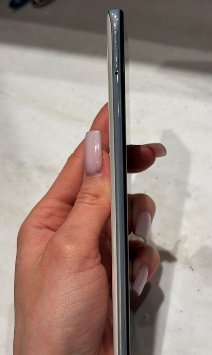 Продается телефон samsung А50 договоримся