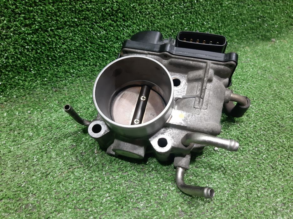 Оригинальная дроссельная заслонки на Càmry 30