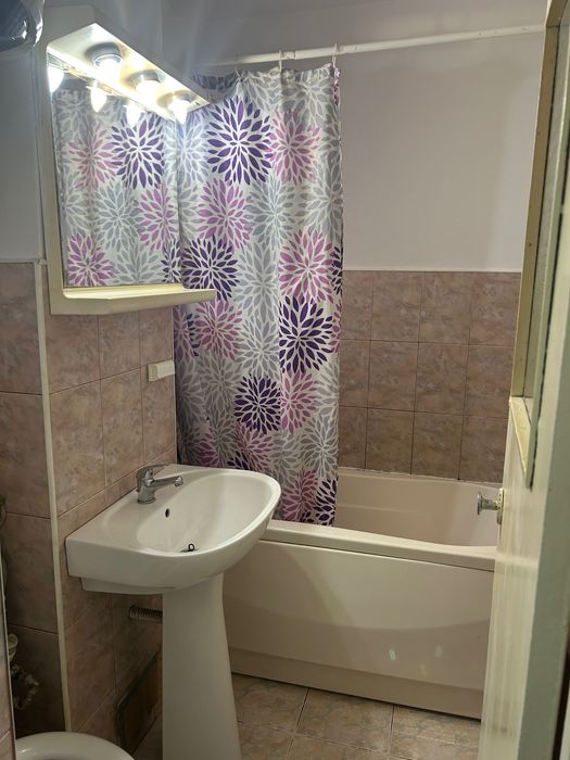Închiriez garsonieră Arad tel 0724570305 negociabil la vedere