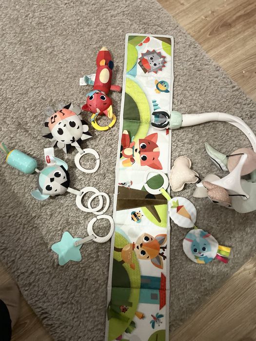 Музикална въртележка 3 в 1 Tiny Love и сет с играчки на Tiny Love