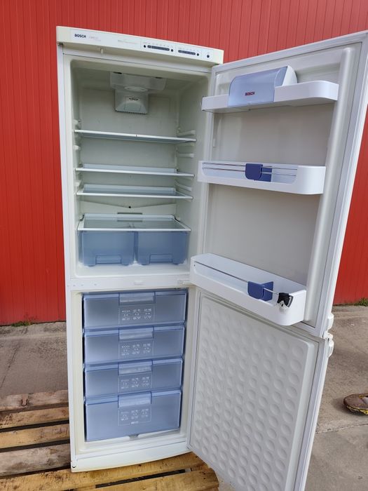 Хладилник с фризер  Bosch