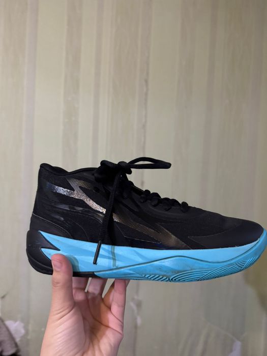 продам оригинальные кроссовки Пума 38 размера