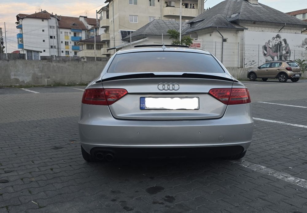 Vând sau schimb cu dubă 8+1