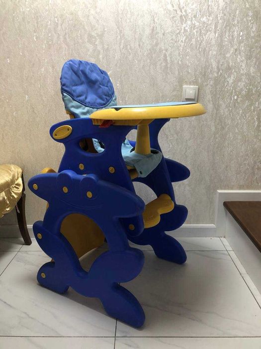 Продам Детскую кресло.