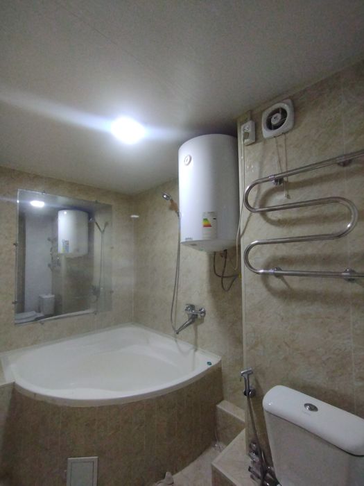 Vatni meros oldida 2 xonali lux kv oilaga ijaraga beriladi