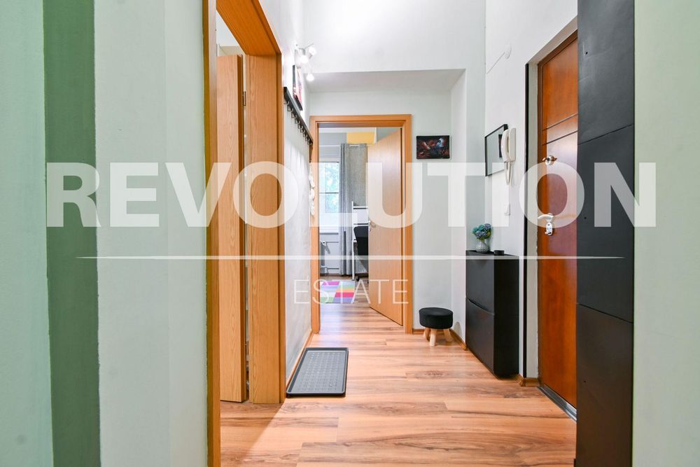 Дава се под наем Двустаен апартамент в София, Център - 65 кв.м за 766 € - Снимка #9