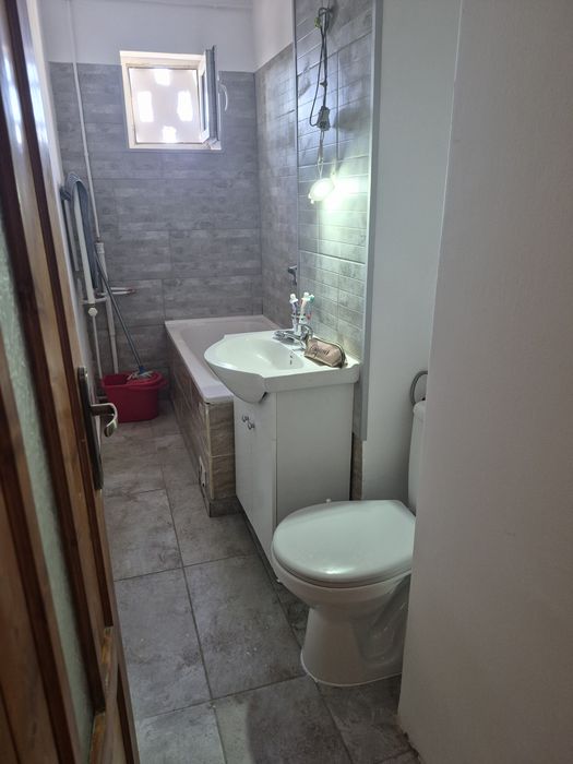Vând apartament tip X cu 2 camere