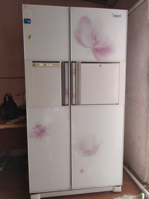 Холодильник корейский