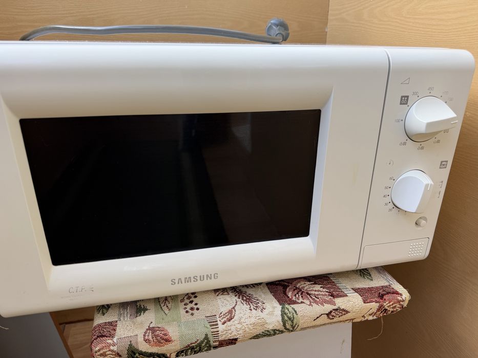 Продам микроволновку б/у