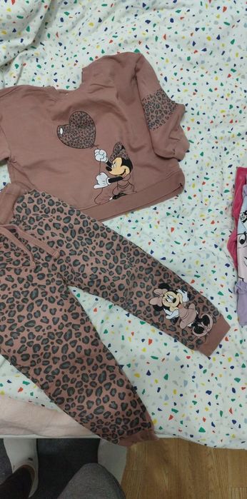 Lot haine fete!, anunț rezervat