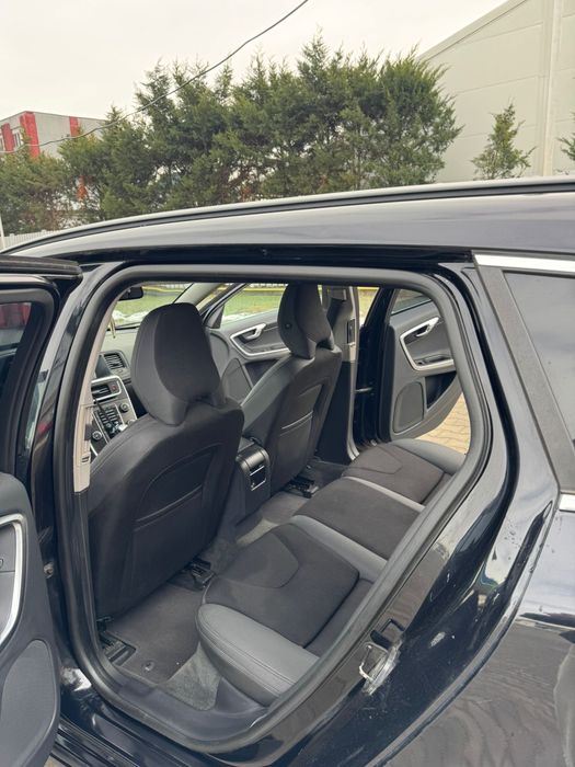 Volvo v60 2.0 diesel  5 cilindri automat