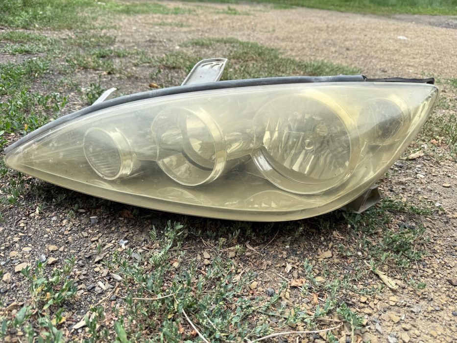 Фары на Toyota Camry 35