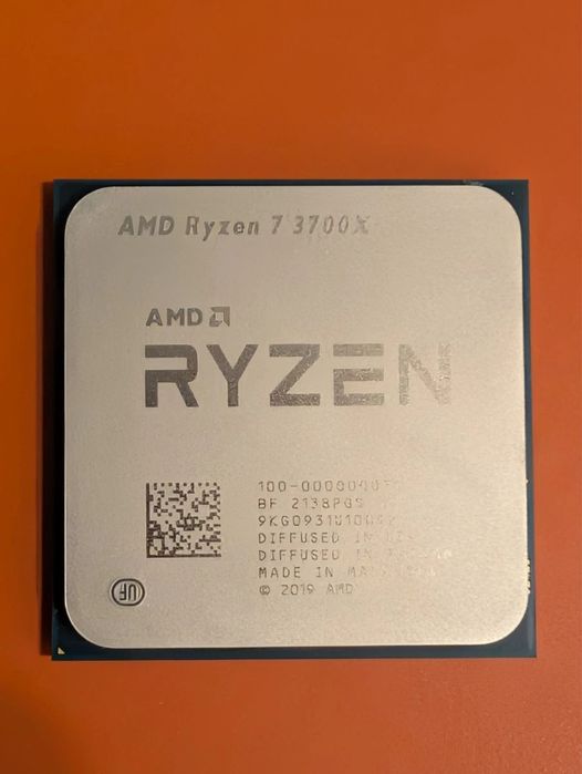 Procesor AMD Ryzen 7 3700X, 3.6GHz/4.4GHz, Socket AM4 +  Cooler Wraith Prism