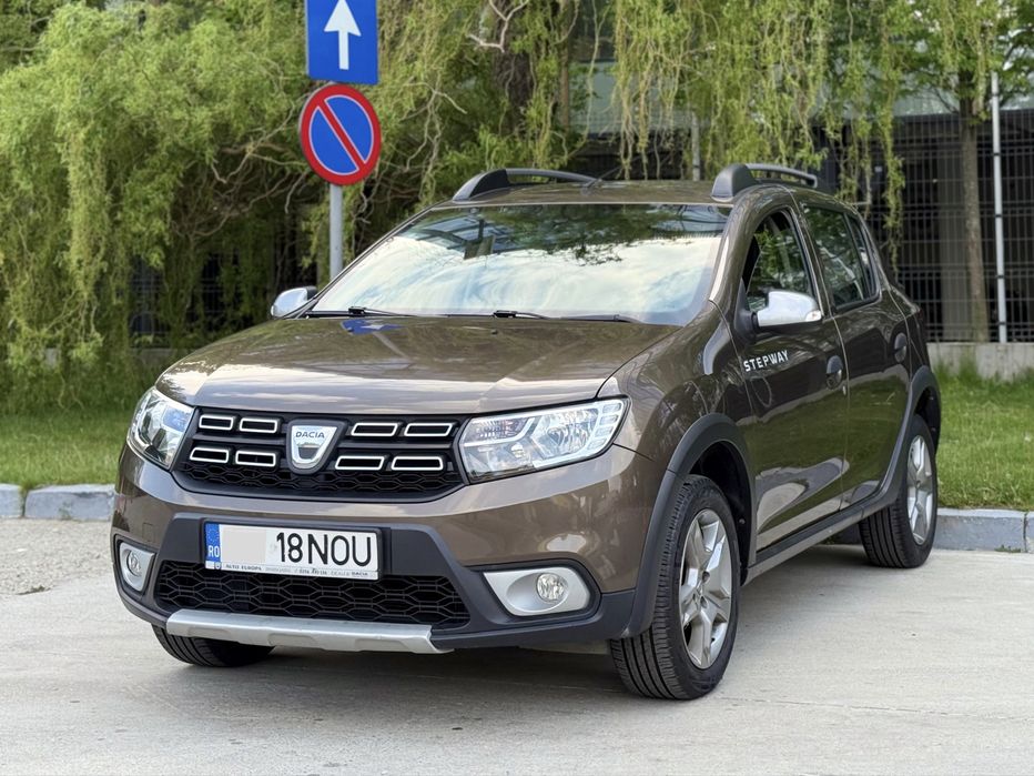 Dacia Sandero Stepway Automat Easy-R- 46.000 km Benzină 0.9 Tce turbo 90 CP Euro 6 Extra dotari full