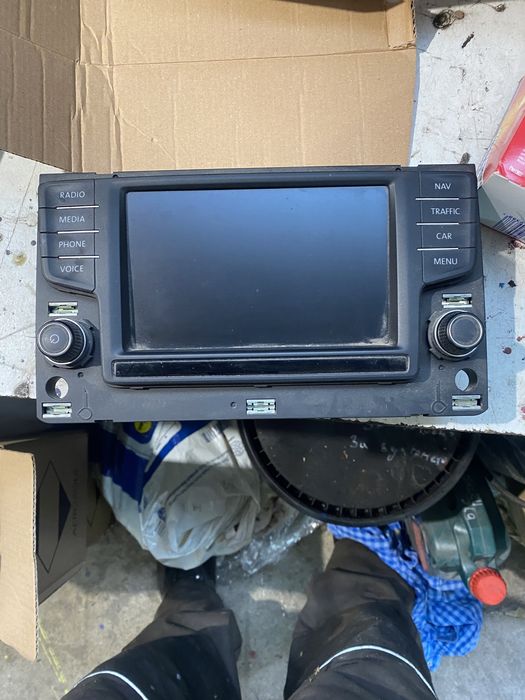 дисплей мултимедия пассат б8 passat b8