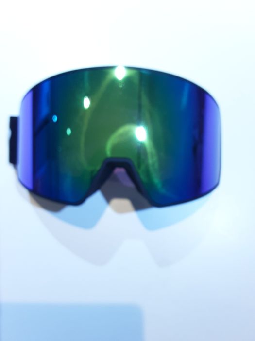 Продаю новую г/л маску-очки