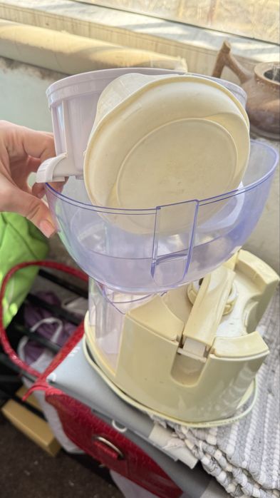 Продам соковыжималку