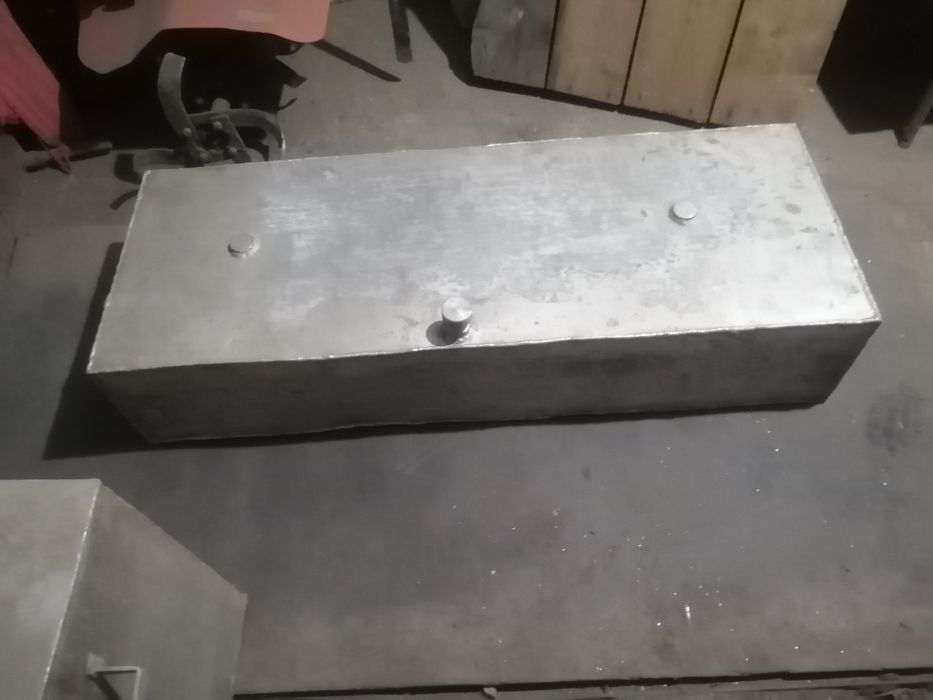 Продам баки с нержавеющей стали.