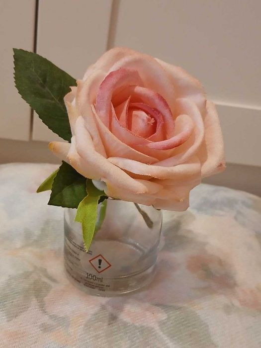 buchet de trandafiri si alte flori artificiale