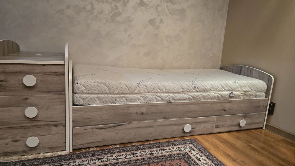 Детско легло 160/70  с матрак от мемори пяна и скринче