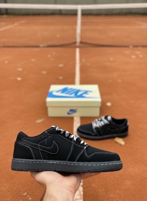 Jordan 1 Low x Travis Scott Black Phantom