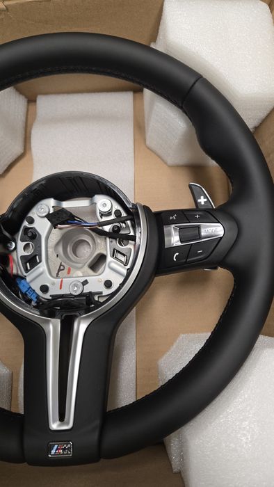 Volan BMW M Sport cu padele + Distronic + comenzi +Vibrații – NOU