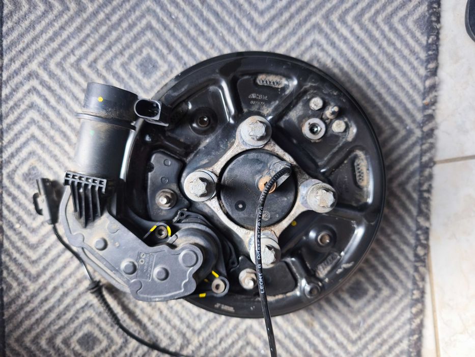 Vând motoraș electric frana de mana cu tambur Logan 3