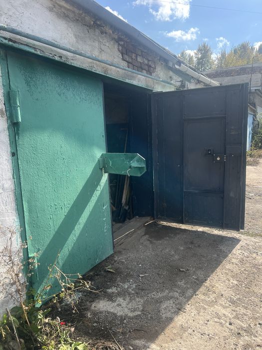 Продам гараж в центре города 4 мкр