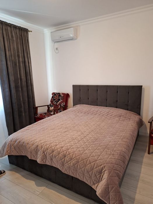 Pat tapitat gri 160*200