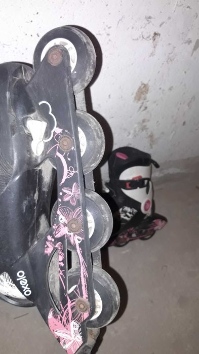 Vând role mărimea 37 reglabile.