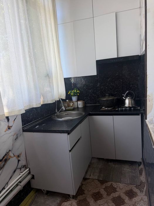 Срочно Продаётся Своя 1в2 комнатная квартира  Авиасозлар-3 Кадышева