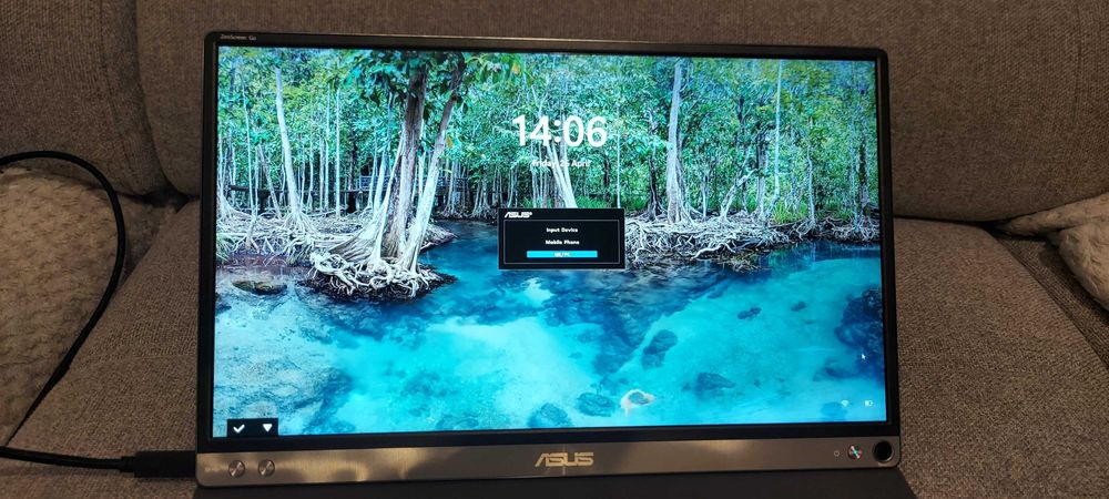 Monitor portabil USB ASUS ZenScreen GO MB16AP